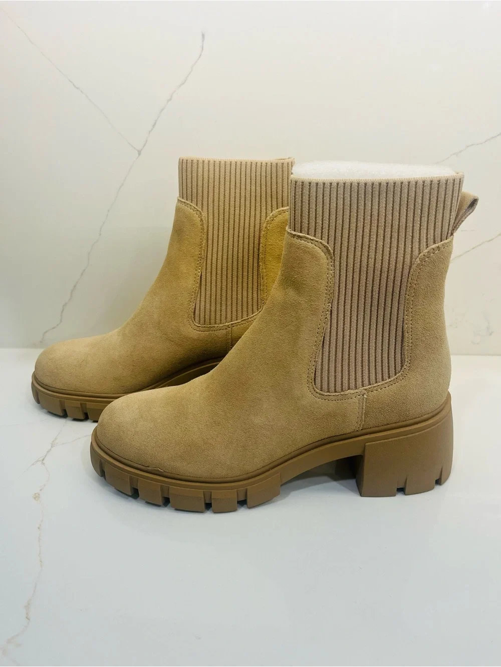 Steve Madden Hutch Chelsea Lug Sole Ankle Boots – Women’s Size 8